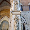 Foto: Decorazioni Architettoniche - Torre del Mangia - sec. XIV (Siena) - 1
