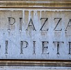 Foto: Targa della Piazza - Tempio di Adriano (Roma) - 5